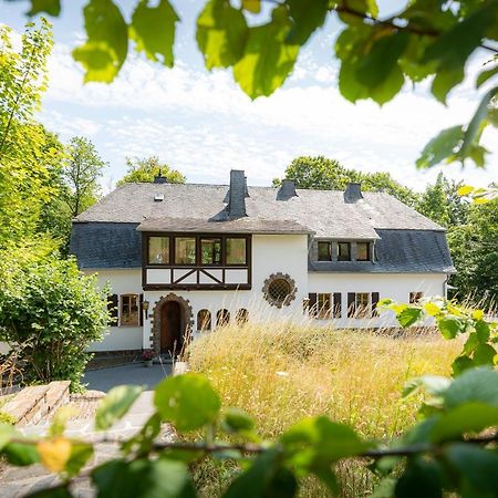 Landhaus Karbach Komplett Oder Einzelne Wohneinheiten Villa Inkl Sauna Bzw Waldhaeuschen Hirten Exterior photo