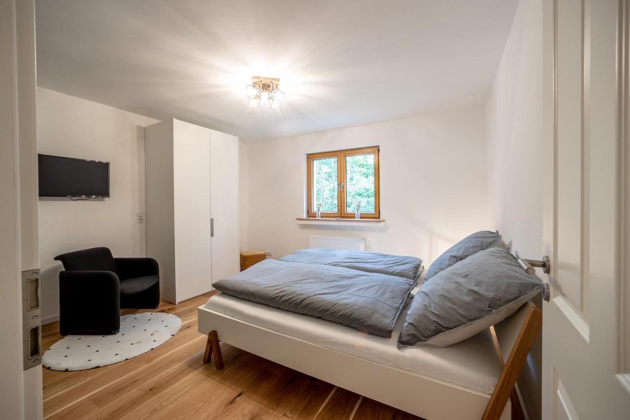 Landhaus Karbach Komplett Oder Einzelne Wohneinheiten Villa Inkl Sauna Bzw Waldhaeuschen Hirten Exterior photo